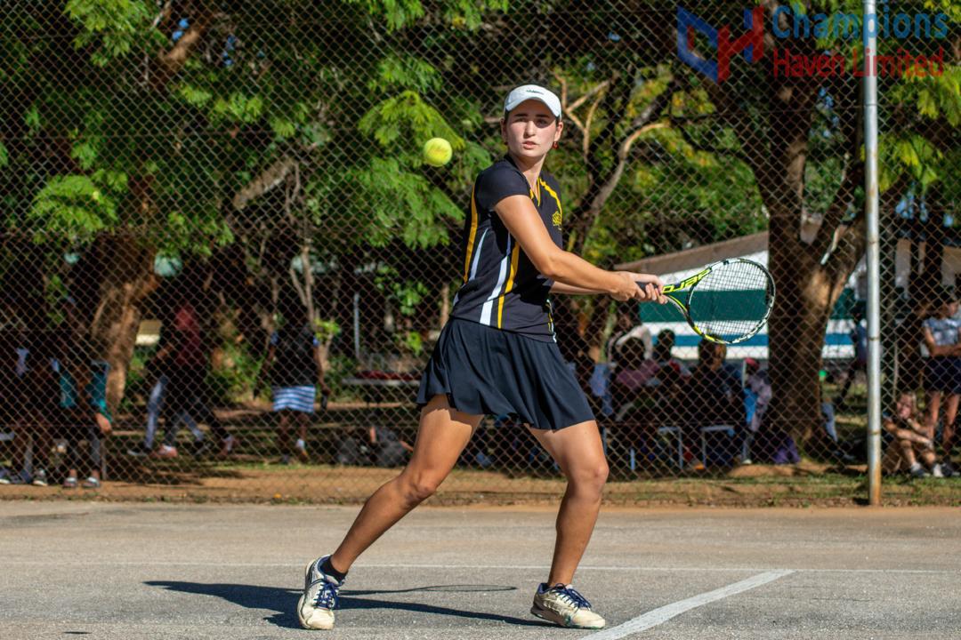 Tennis action Dianna